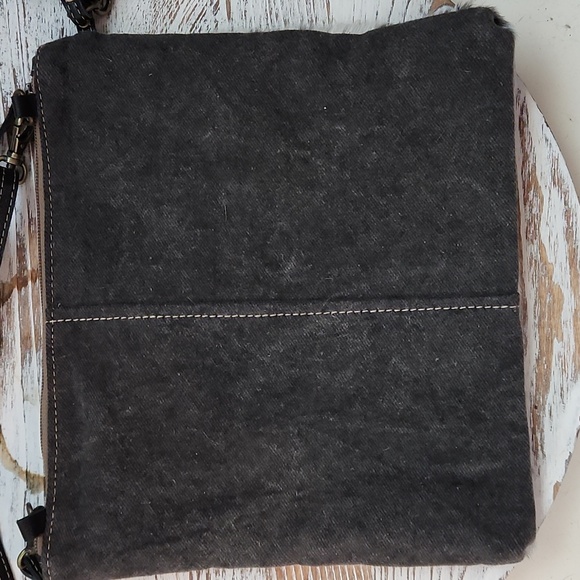 Myra Tooled Bag - Picture 3 of 4